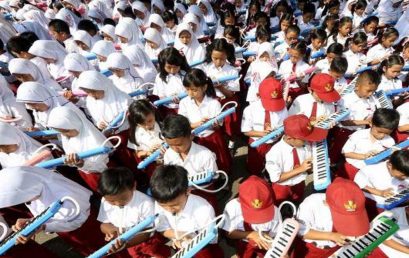 Kota Bandung Pecahkan Rekor Pianika