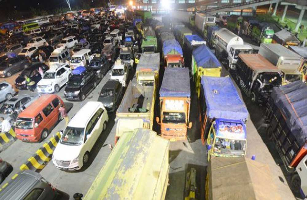 Truk Barang Dilarang Melintas Jalur Mudik Jabar H-7 Lebaran