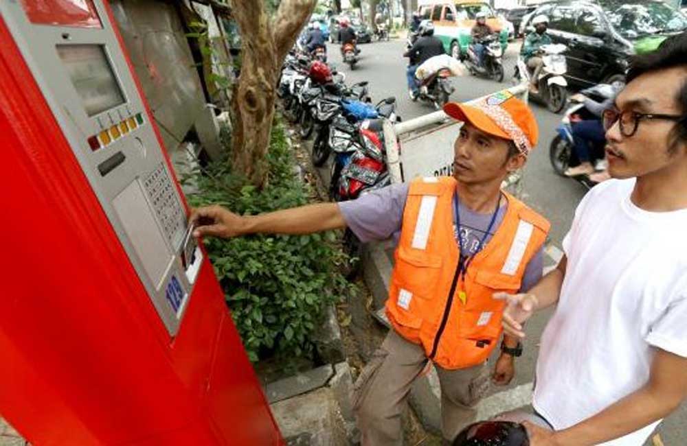 Mesin Parkir Mulai Dilirik