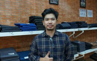 Pemuda Ini Raih Omzet Ratusan Juta dari Celana Jeans