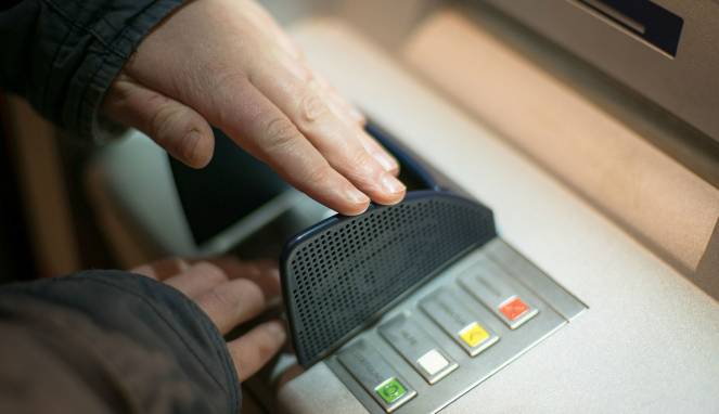 Tips Agar ATM Tak Dibobol Penjahat Tips Agar ATM Tak Dibobol Penjahat