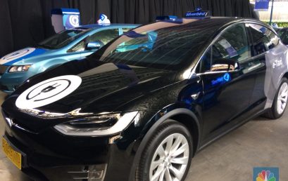 Bluebird Resmi Gunakan Tesla Model X dan BYD e6 Sebagai Taksi Listrik