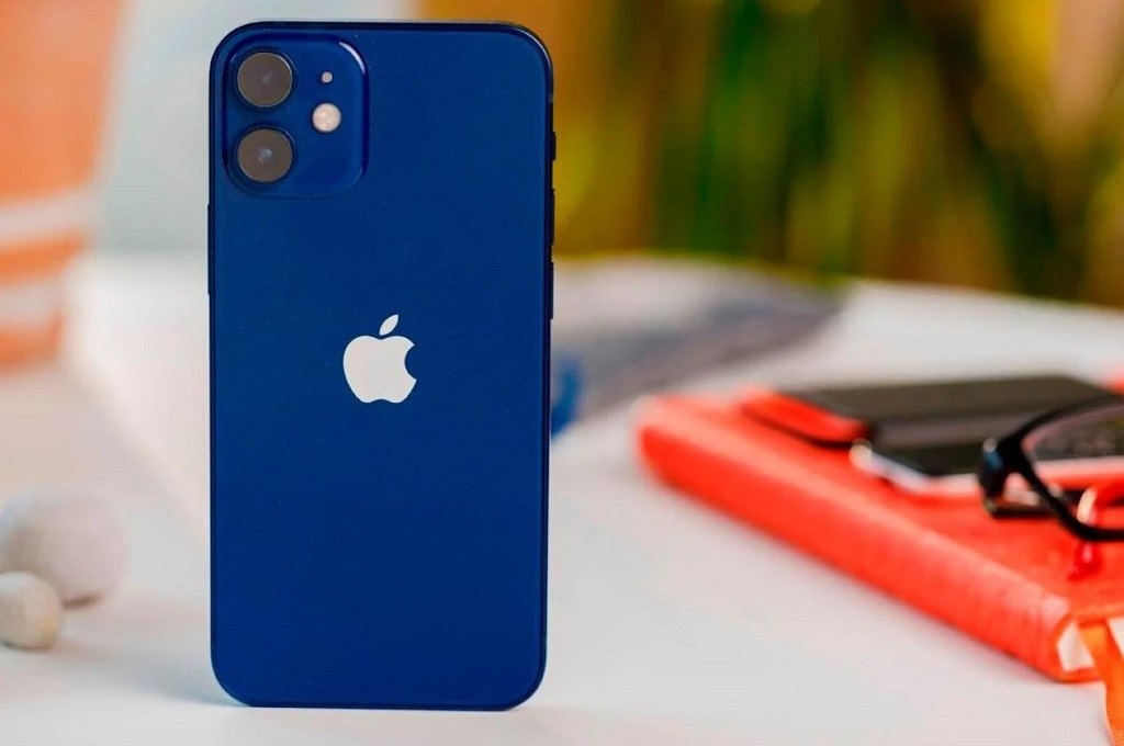 Apple Hentikan Produksi iPhone 12 Mini