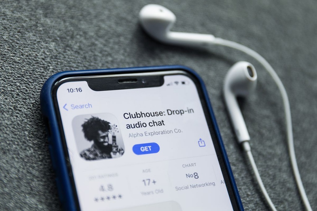 Clubhouse Perkenalkan Dukungan untuk Audio Spasial Clubhouse Perkenalkan Dukungan untuk Audio Spasial