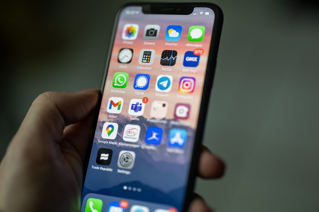 Per 1 November, Sejumlah Seri iPhone Tidak Bisa Pakai WhatsApp Per 1 November, Sejumlah Seri iPhone Tidak Bisa Pakai WhatsApp