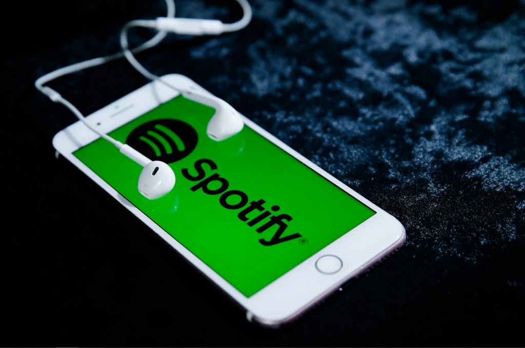 Spotify Uji Antarmuka Ramah Pengemudi