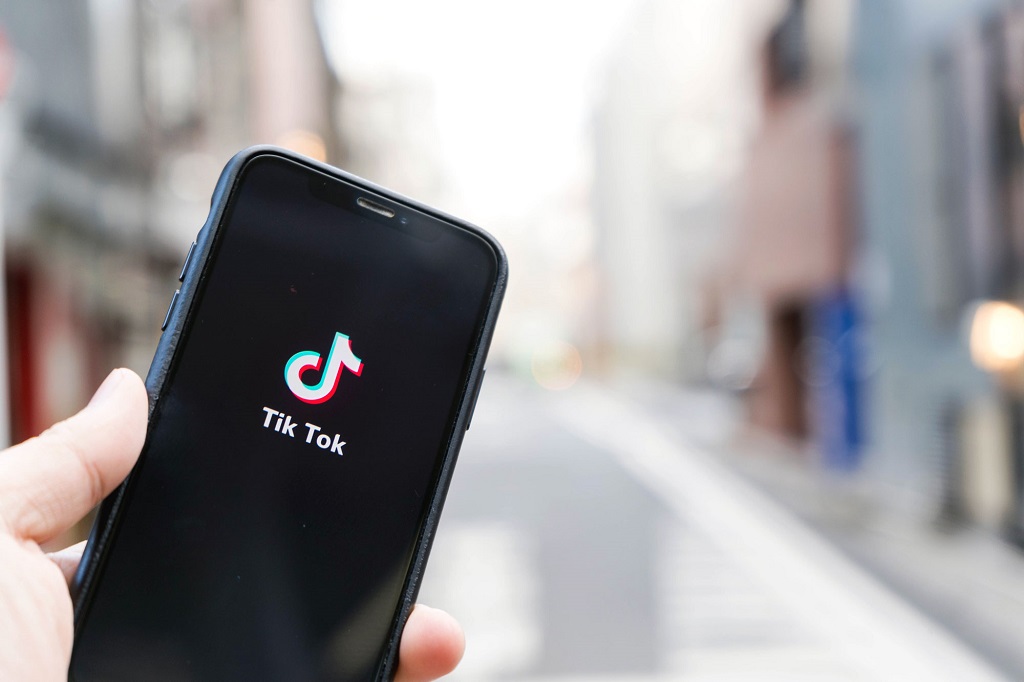 Viral Filter AI Ubah Wajah Jadi Anime di TikTok Malah Jadi Deteksi Hantu Viral Filter AI Ubah Wajah Jadi Anime di TikTok Malah Jadi Deteksi Hantu