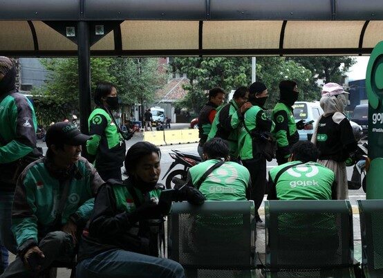 Krisis Ojol Menghantam, Grab-Gojek Bakal Pusing Cari Driver